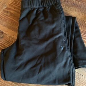 Men’s old navy black sweatpants.